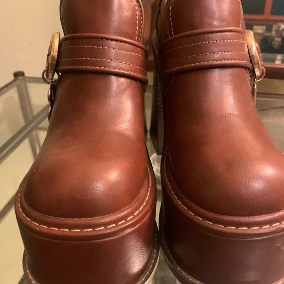 RARE doll Kills x Bratz platform shoes - Picture 3 of 12